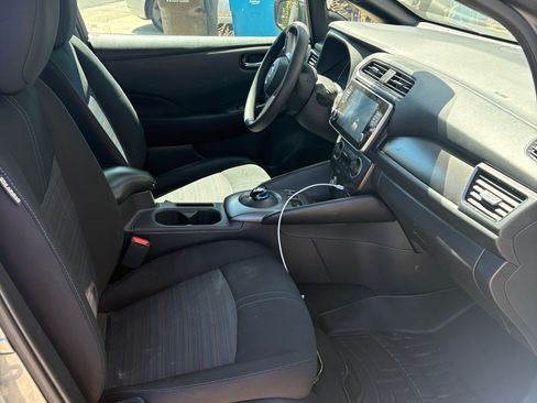 Used 2020 Nissan Leaf S w/ S Charge Package FWD image 13