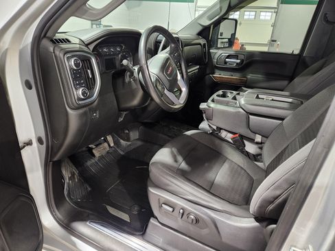 Used 2021 GMC Sierra 2500 SLE w/ SLE Value Package; image 10