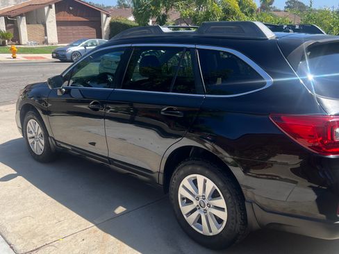 Used 2015 Subaru Outback 2.5i Premium w/ Popular Package #2 AWD/4WD image 2