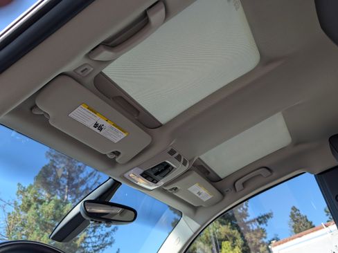 Used 2017 BMW i3 w/ Range Extender image 17