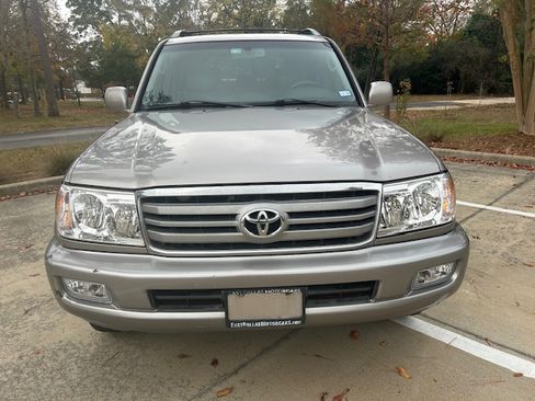 Used 2007 Toyota Land Cruiser image 10