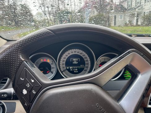 Used 2013 Mercedes-Benz C 250 Sedan image 4