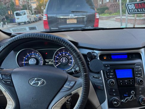 Used 2011 Hyundai Sonata GLS FWD image 5