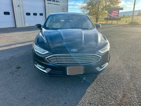 Used 2017 Ford Fusion SE image 6