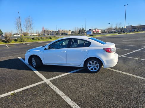 Used 2012 MAZDA MAZDA3 i Sport image 2