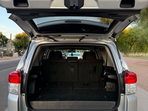 Used 2011 Toyota 4Runner SR5 w/ Convenience Pkg RWD image 14