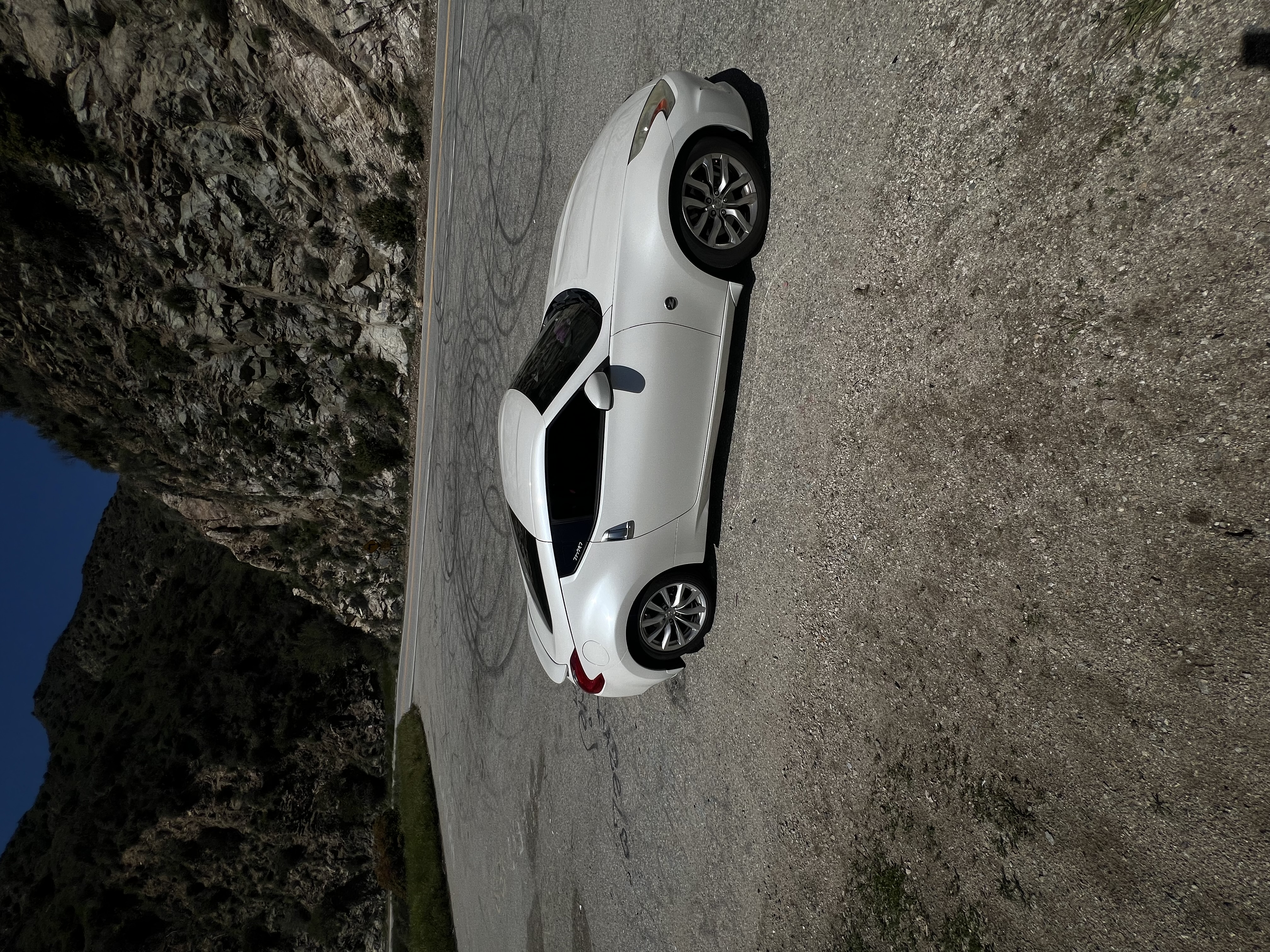 Used 2013 Nissan 370Z Coupe RWD image 5