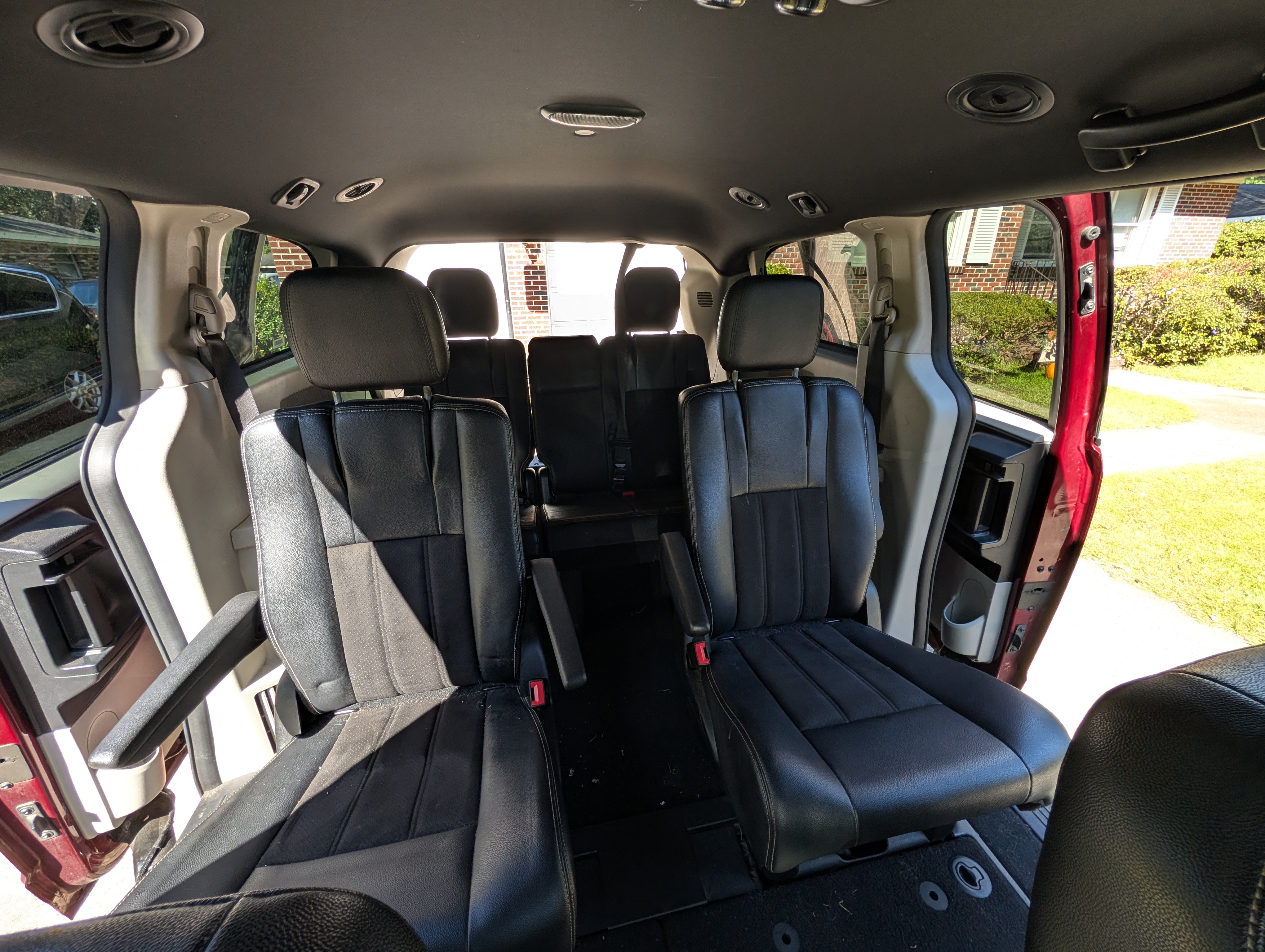 Used 2019 Dodge Grand Caravan SXT FWD image 22
