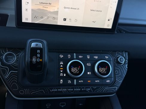 Used 2023 Land Rover Defender 110 S image 14