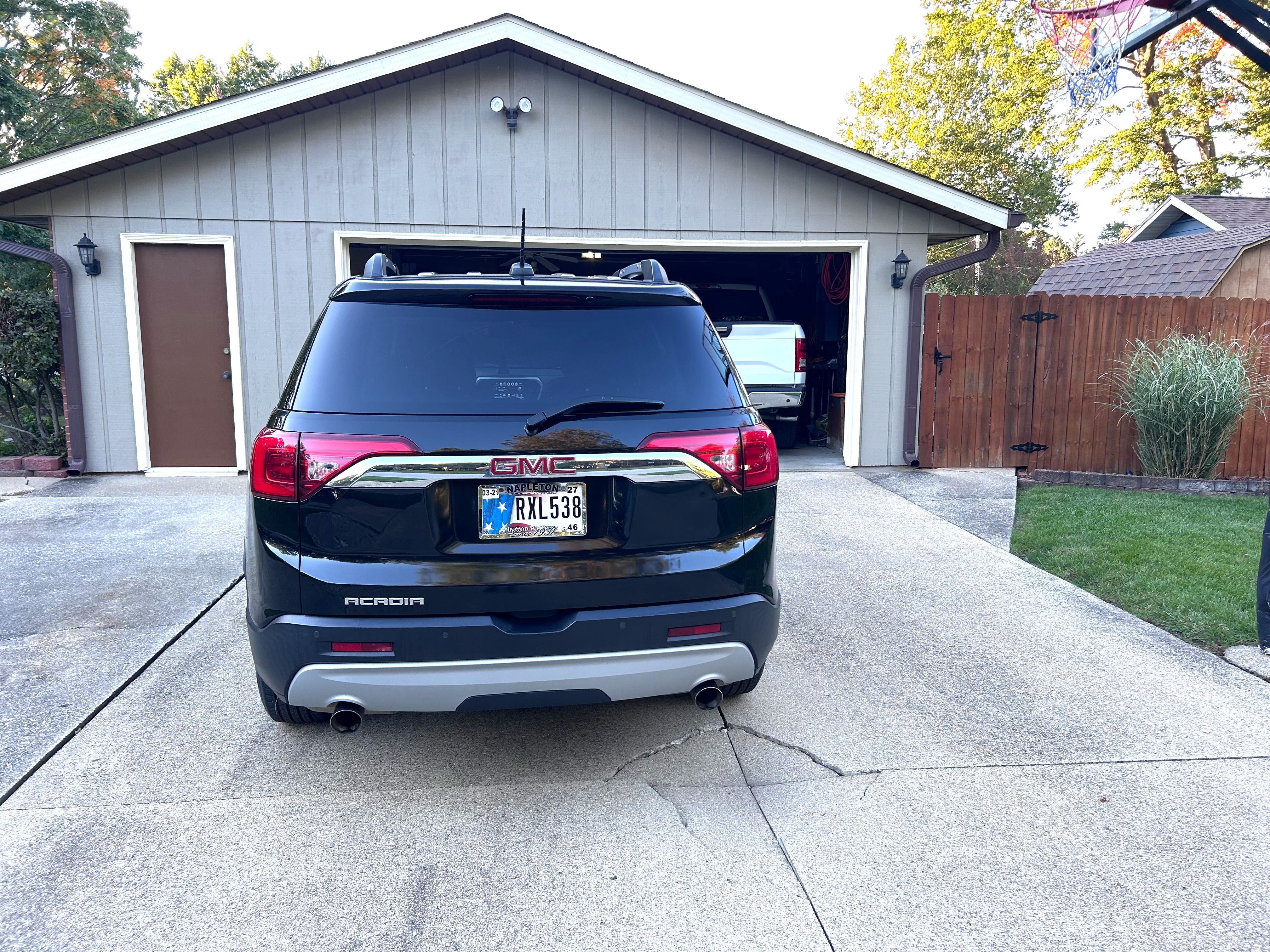 Used 2018 GMC Acadia SLT FWD image 6