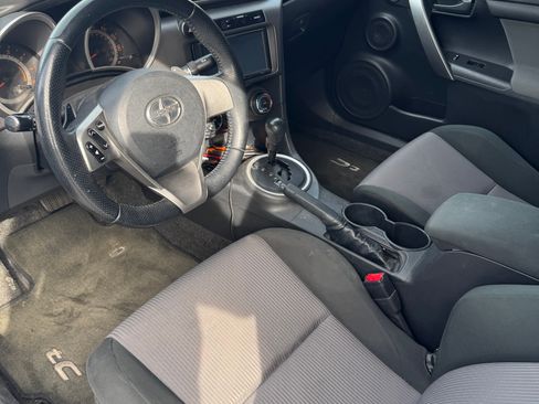 Used 2015 Scion tC FWD image 4