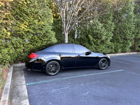 Used 2011 INFINITI G37 Journey w/ Premium Pkg image 1