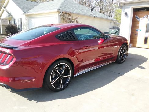Used 2016 Ford Mustang GT Premium w/ Equipment Group 401A image 2