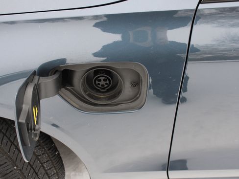 Used 2024 Volvo S60 T8 Plus w/ Protection Package Premier image 11