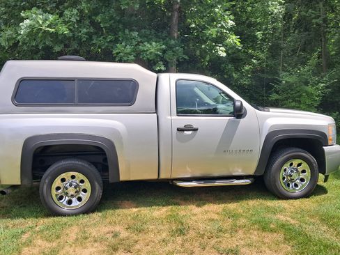 Used 2011 Chevrolet Silverado 1500 W/T w/ LS Package RWD image 4