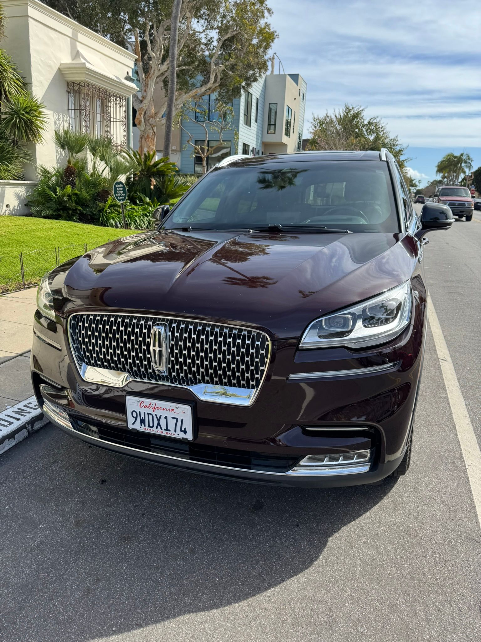Used 2023 Lincoln Aviator Reserve w/ Equipment Group 201A RWD image 1