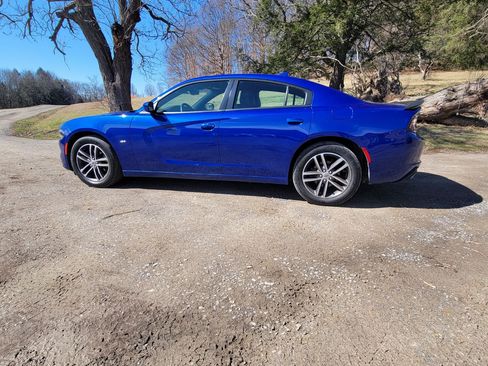 Used 2018 Dodge Charger GT image 4