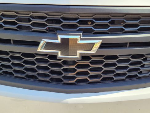 Used 2020 Chevrolet Suburban LT w/ Luxury Package image 21