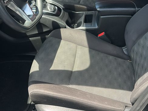 Used 2019 Nissan Rogue Sport SV FWD image 12