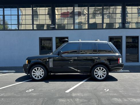 Used 2010 Land Rover Range Rover Supercharged image 1