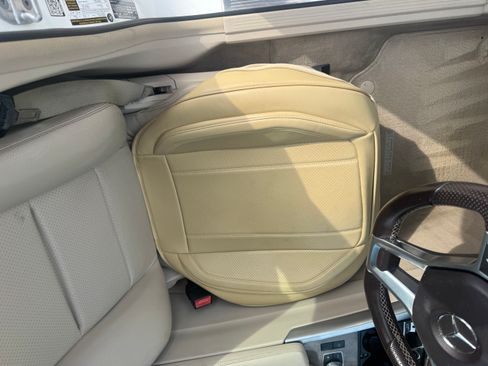 Used 2015 Mercedes-Benz E 350 4MATIC Sedan image 25