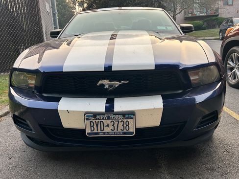 Used 2012 Ford Mustang Premium RWD image 16