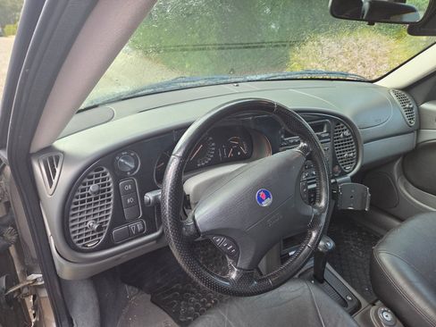 Used 2002 Saab 9-3 SE image 6