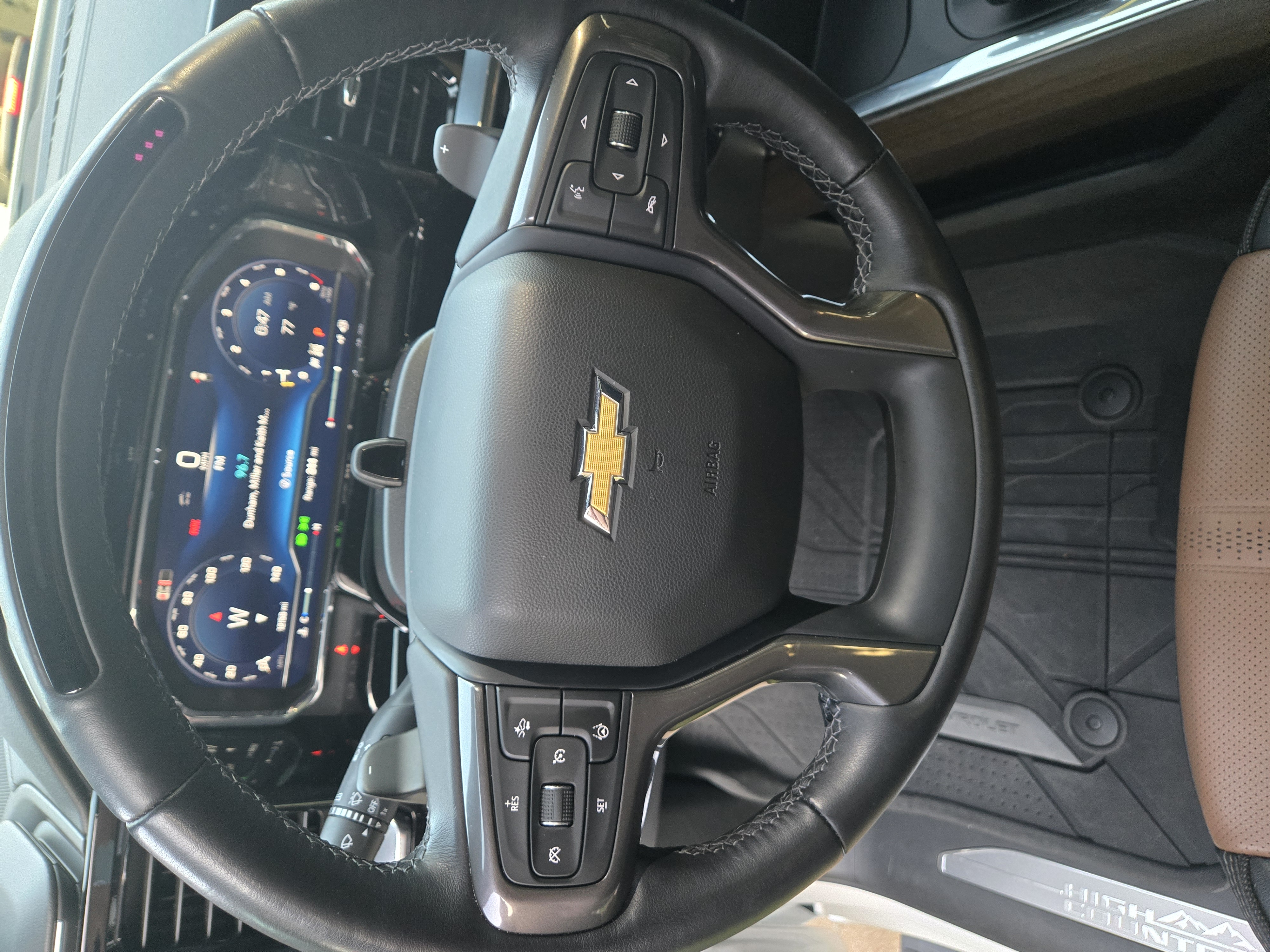 Used 2025 Chevrolet Silverado 1500 High Country AWD/4WD image 11