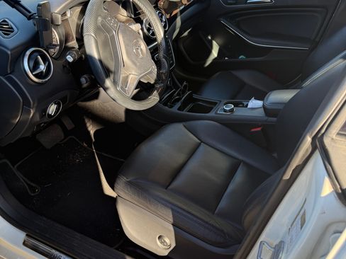 Used 2014 Mercedes-Benz CLA 250 4MATIC image 9