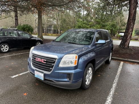 Used 2016 GMC Terrain SLE image 1