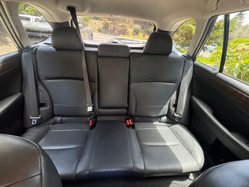 Used 2017 Subaru Outback 2.5i Limited AWD/4WD image 19