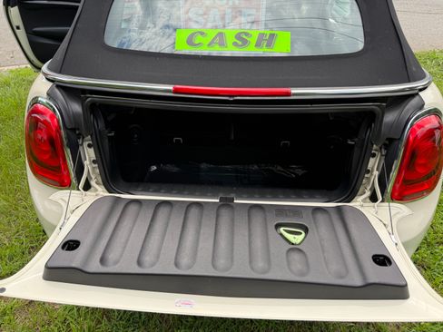 Used 2018 MINI Cooper S image 13