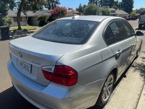 Used 2007 BMW 328i Sedan RWD image 6