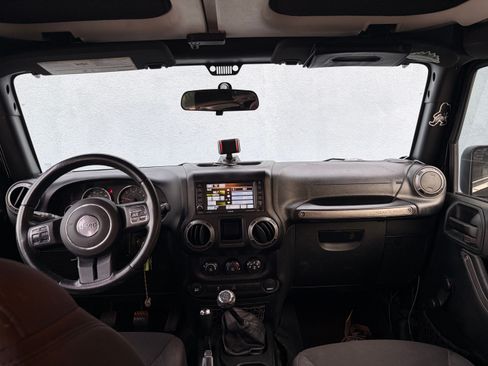 Used 2017 Jeep Wrangler Unlimited Sport w/ Connectivity Group image 21