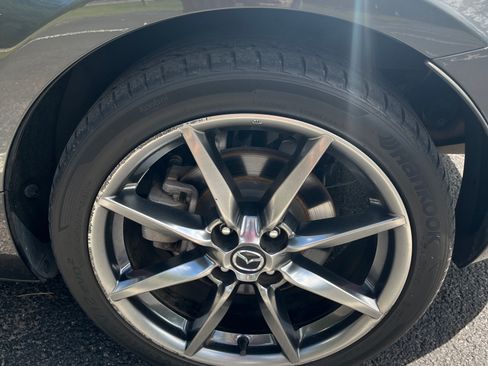 Used 2020 MAZDA MX-5 Miata RF Grand Touring RWD image 21