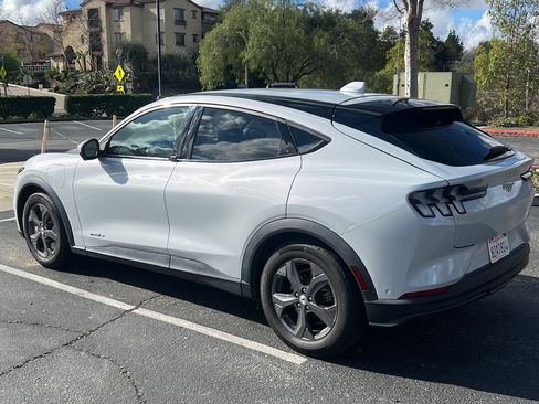 Used 2021 Ford Mustang Mach-E Select w/ Comfort/Technology Package image 4