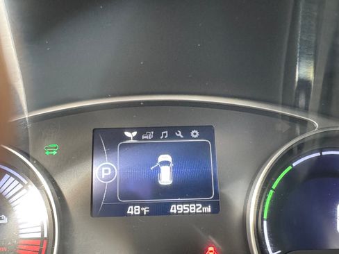 Used 2017 Kia Soul EV + w/ Sun & Fun Package image 11