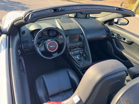Used 2014 Jaguar F-TYPE S image 8
