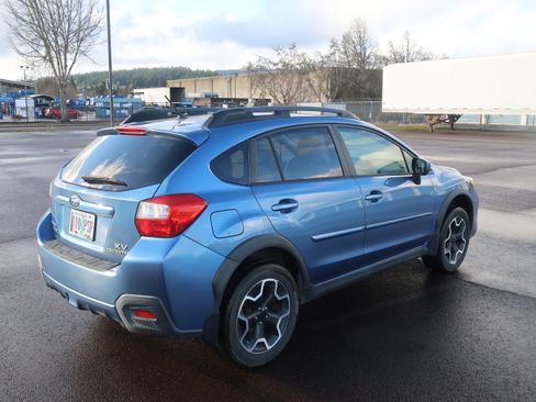 Used 2015 Subaru Crosstrek 2.0i Premium image 12