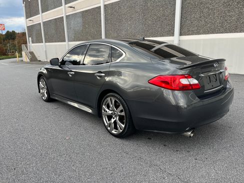Used 2011 INFINITI M56 w/ Sport Pkg image 10