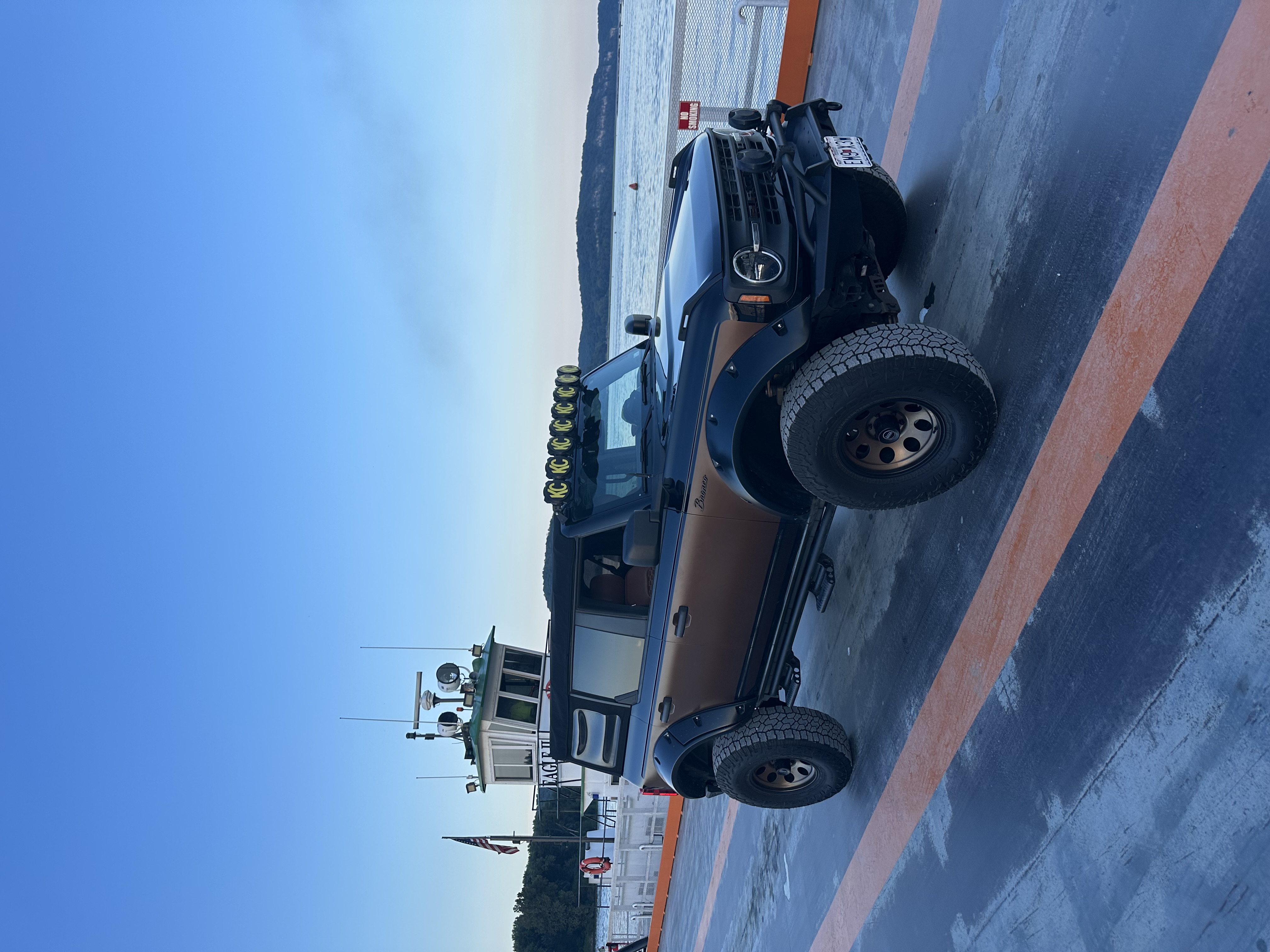 Used 2021 Ford Bronco 4-Door AWD/4WD image 2