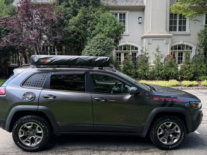 Used 2019 Jeep Cherokee Trailhawk