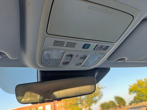 Used 2018 Honda Accord Touring image 21