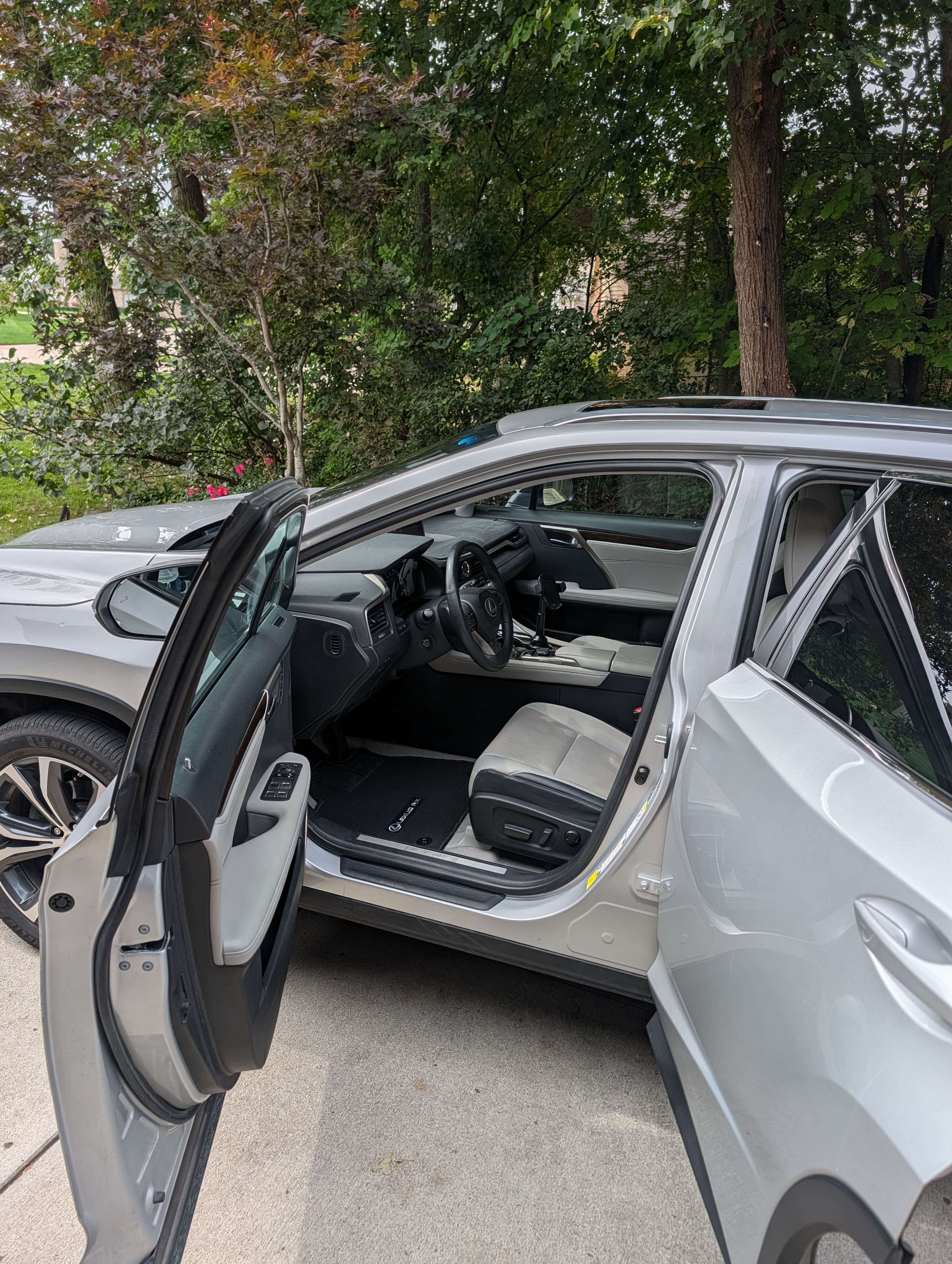 Used 2019 Lexus RX 350 AWD w/ Navigation Package image 6