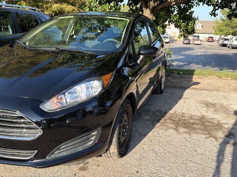 Used 2018 Ford Fiesta S FWD image 5