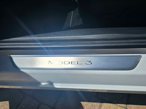 Used 2020 Tesla Model 3 Performance image 19