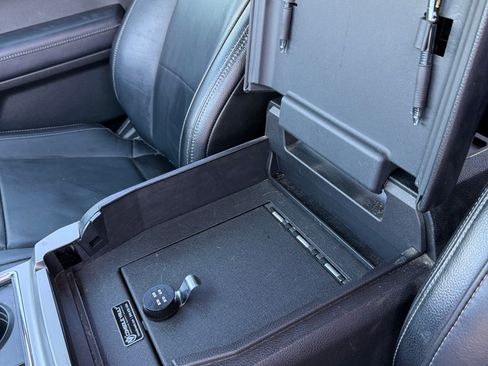 Used 2018 Ford F250 Lariat w/ Lariat Value Package image 16