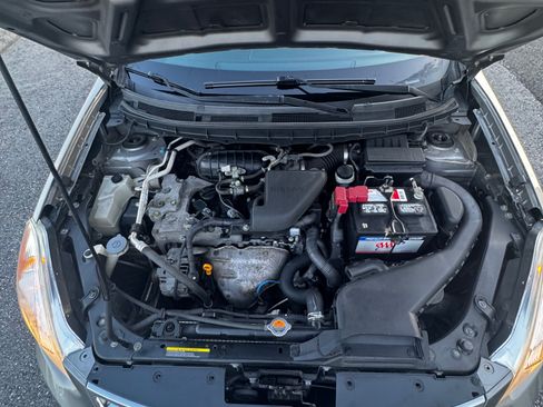 Used 2013 Nissan Rogue S FWD image 11