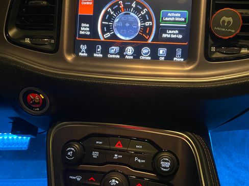 Used 2016 Dodge Challenger R/T Scat Pack RWD image 11