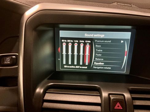 Used 2016 Volvo XC60 T6 R-Design Platinum w/ Climate Package image 30